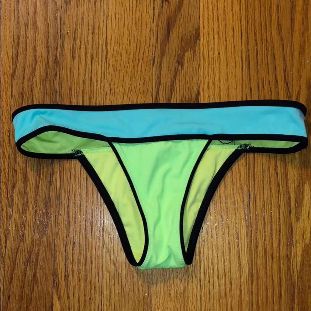 Victoria’s Secret cheeky bathing suit bottoms